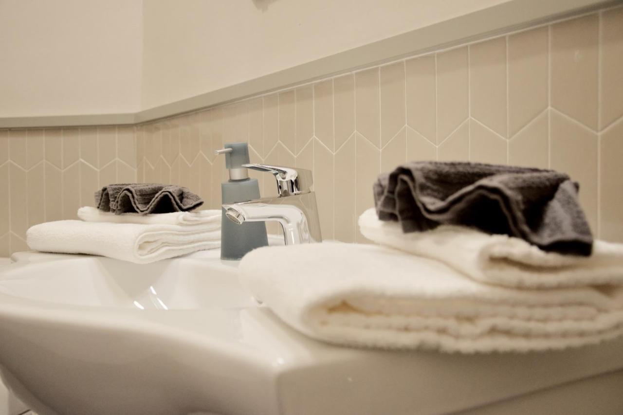 Standard Apartment By Hi5 - Kecskemeti Street Suite Budapest Esterno foto