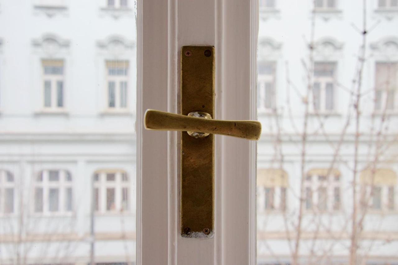 Standard Apartment By Hi5 - Kecskemeti Street Suite Budapest Esterno foto