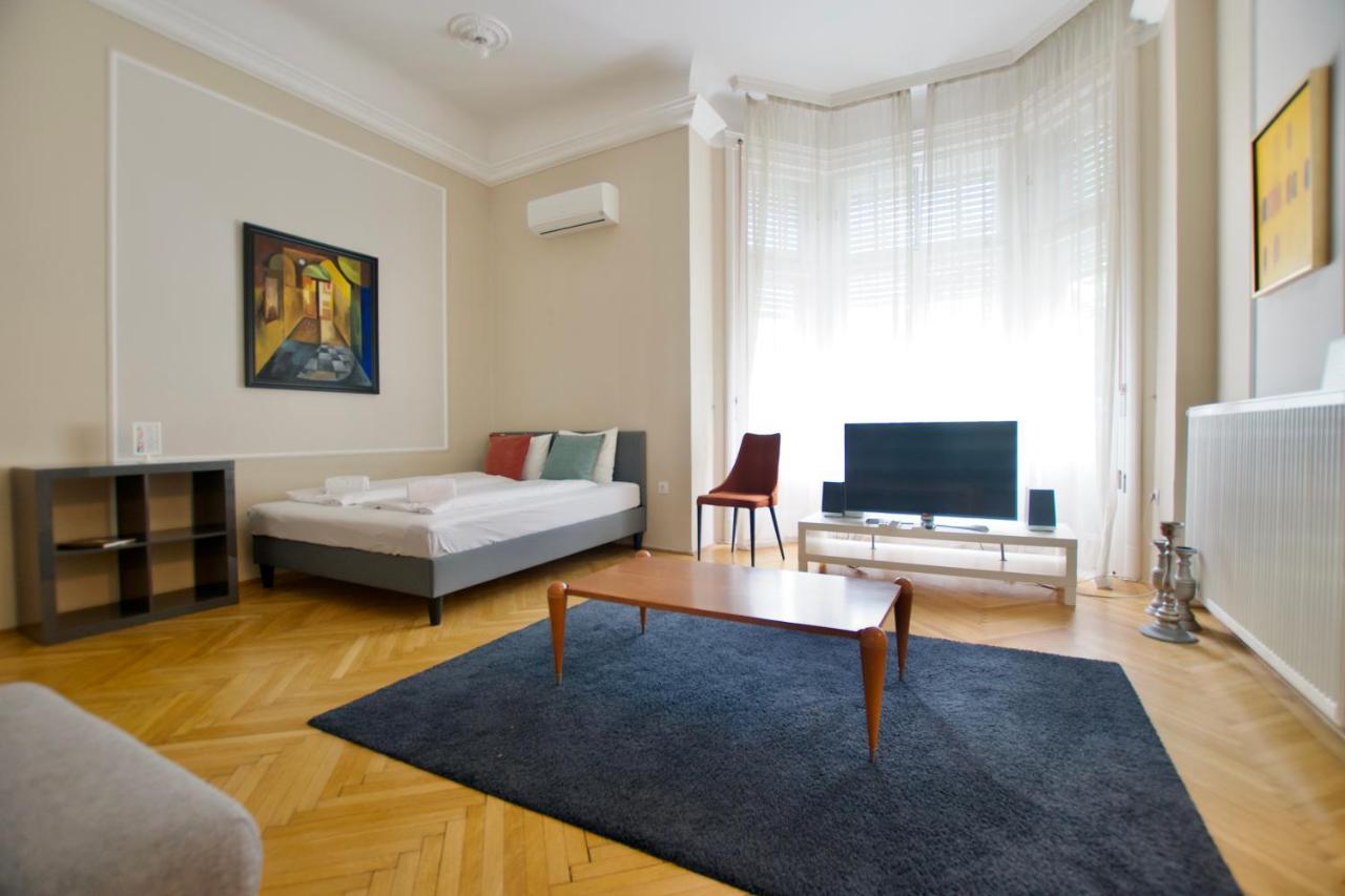 Standard Apartment By Hi5 - Kecskemeti Street Suite Budapest Esterno foto